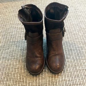 Cordani suede/ leather buckle booties